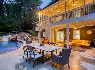 6513 Bermuda Ln, Flowery Branch, GA 30542