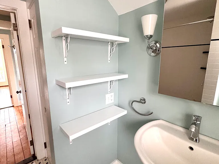 21 Diving St — Photo 26