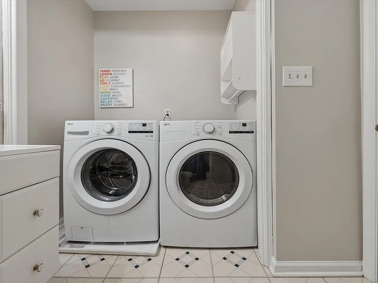 107 Barbary Ct — Photo 30
