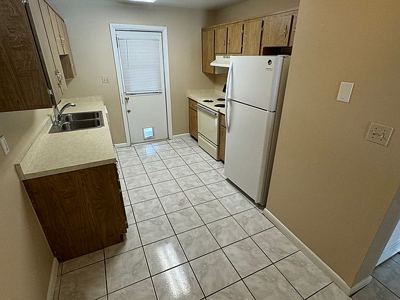 5th image of 2342 E Orange Ave #75