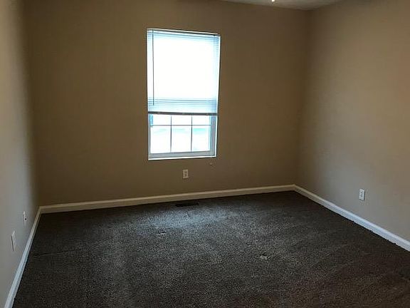 4th image of 208 Pinnacle Ct