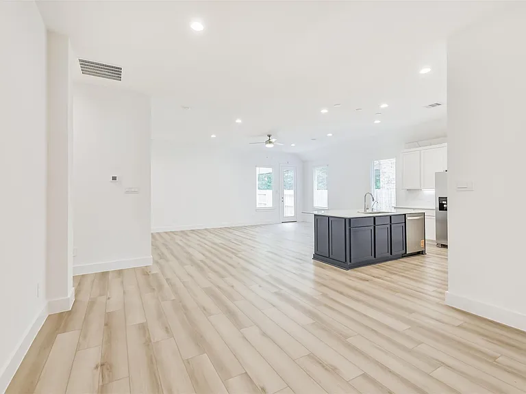 218 Springfield Terrace Ct — Photo 18