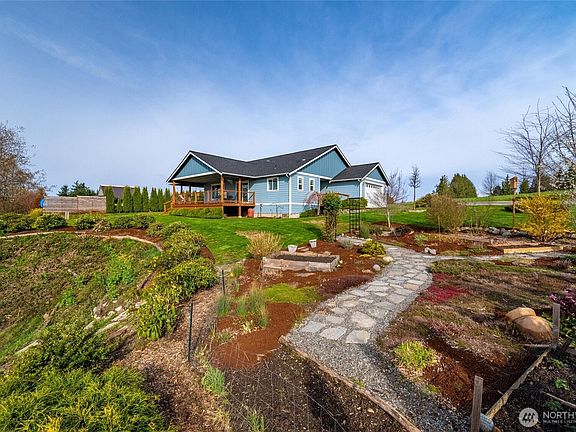 2nd image of 125 Ridgeview Street