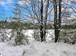 312 SE Blue Heron Dr, Kalkaska, MI 49646
