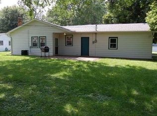 733 Center St, Pendleton, IN 46064