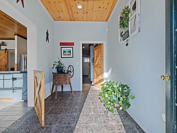 3rd image of 174 Kilton Road