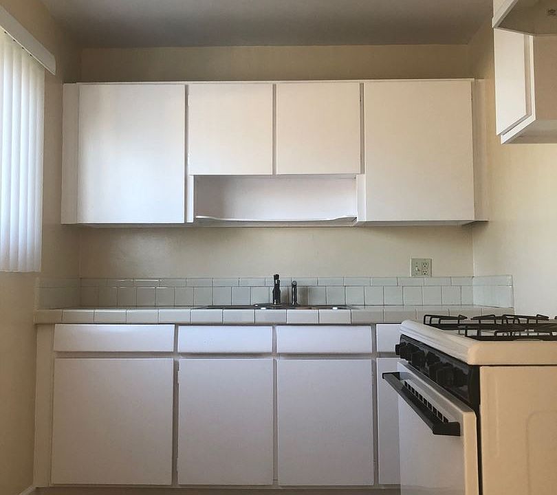 2nd image of 6363 Cherry Ave APT 4
