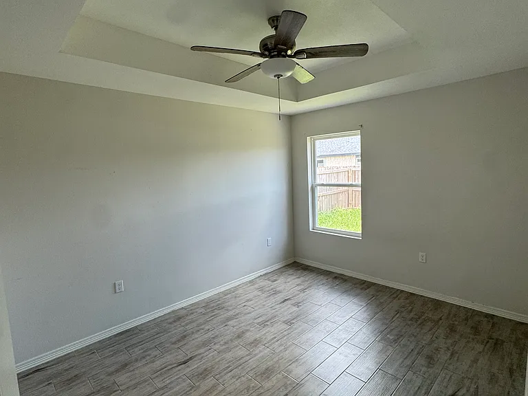 1605 Los Alamos St #A — Photo 20