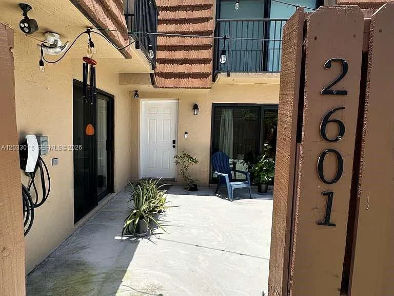 2601 Garden Ct — Photo 24