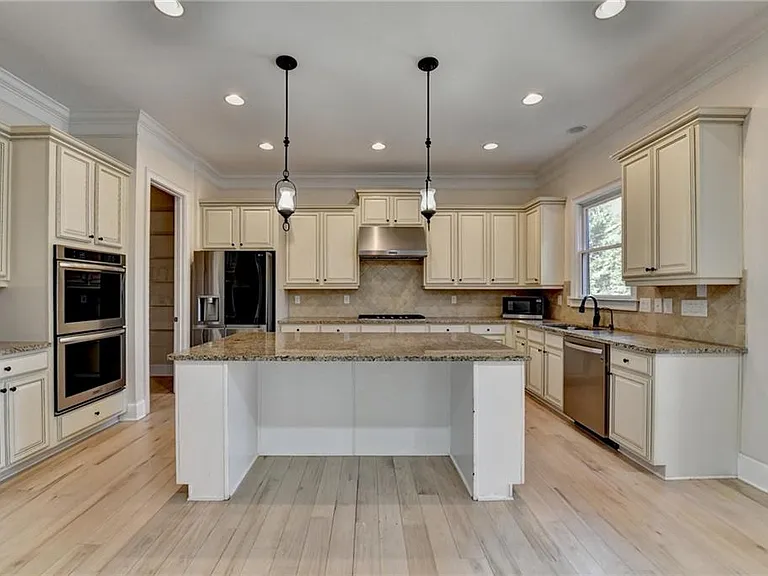 2230 Manor Creek Ct — Photo 12