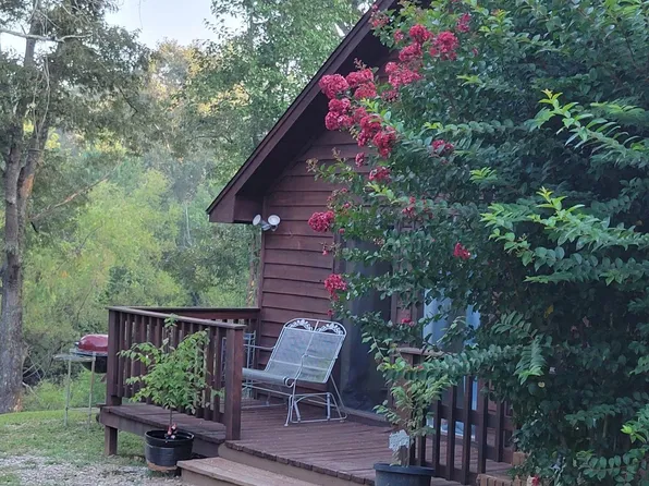 310 Daniel Moore Rd, Selmer, TN 38375
