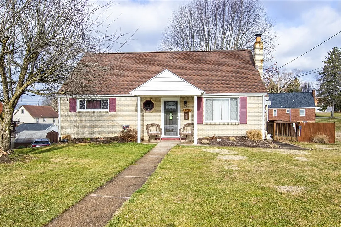 2711 Victoria Ct photo 1