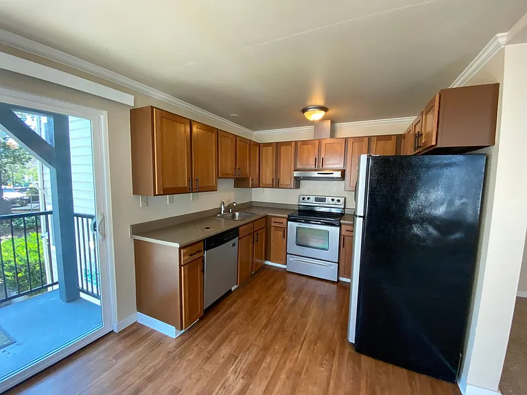 North Green Lake Apartments — Photo 22