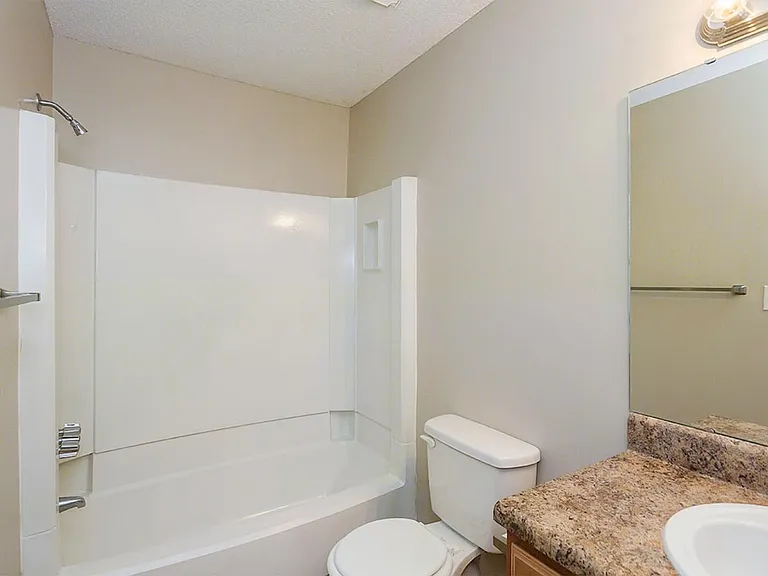 Windtree Apartment Homes — Photo 71