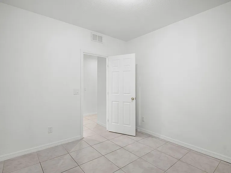 3309 Armstrong Ct — Photo 15