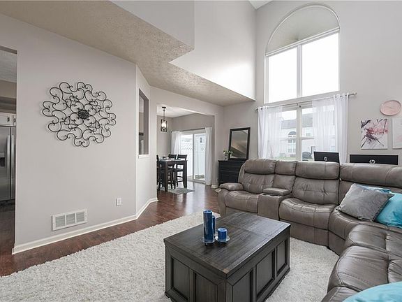5th image of 29022 Pembrooke Blvd