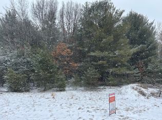 9530 Federal Rd, Howard City, MI 49329