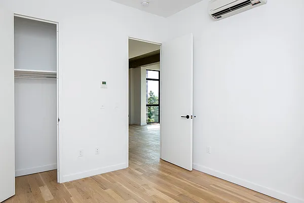Rented by Nooklyn NYC LLC | media 24