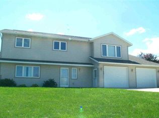 213 W Street Ct, Dane, WI 53529