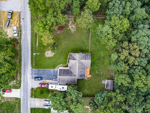 2nd image of 3413 Warpath Dr
