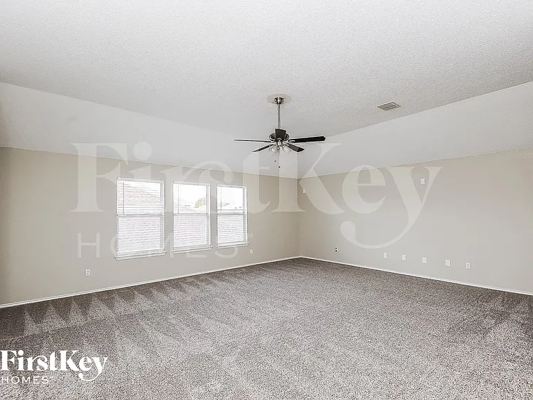 4713 Palm Ridge Dr — Photo 9