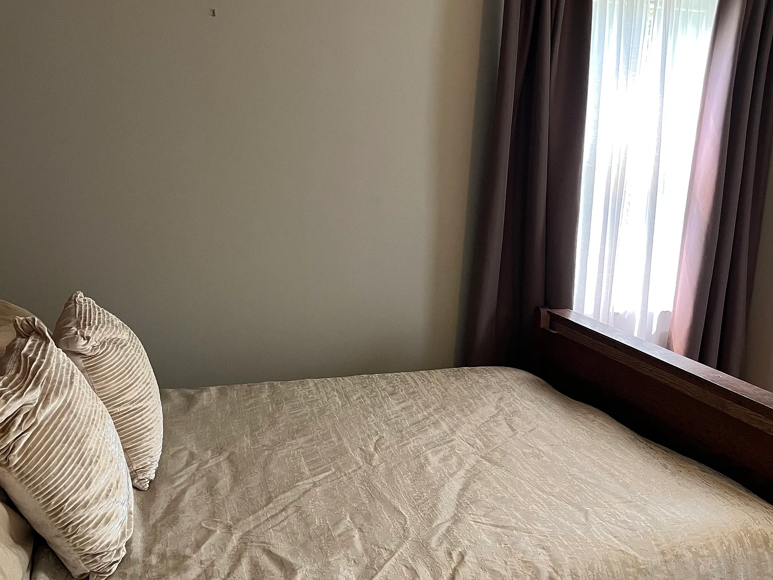 6 bed, 2100 sqft, $725 — Photo 2