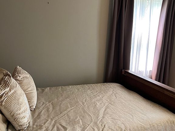 2nd image of 204 Louise Ave #5/6