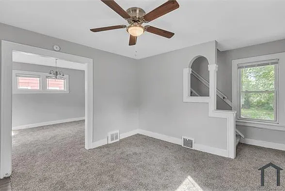 10409 Nelson Ave — Photo 7