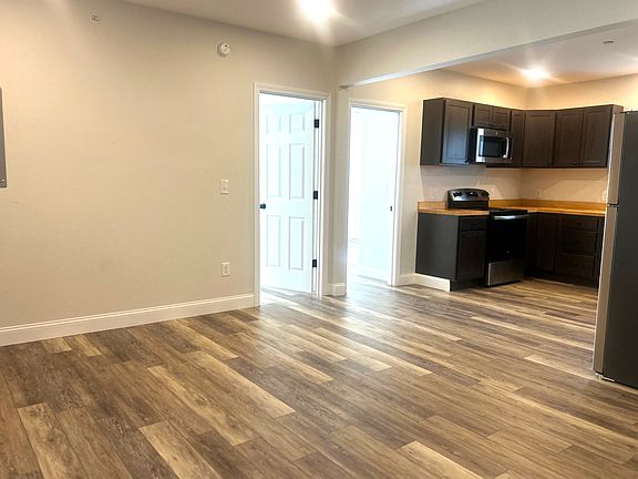 5th image of 39 High St APT D