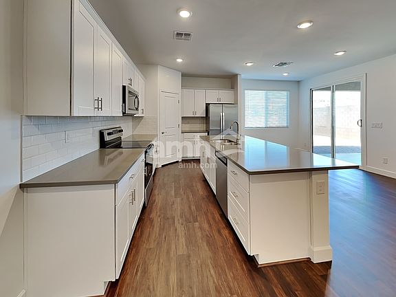 3rd image of 6158 Calle Bilboa