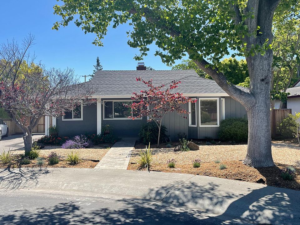 1st image of 368 Calcaterra Pl