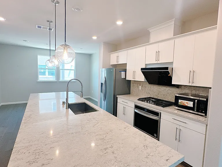 274 Agustin Narvaez St #2 — Photo 2