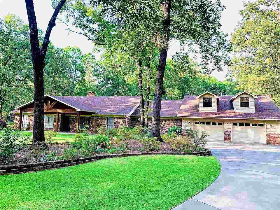 1st image of 4 Wild Oak Cir