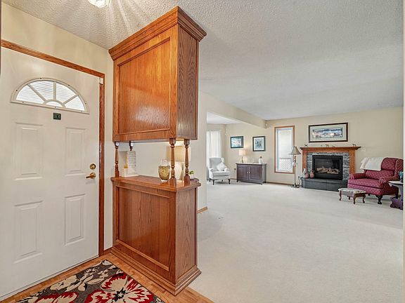 5th image of 55 Flagstone Cres