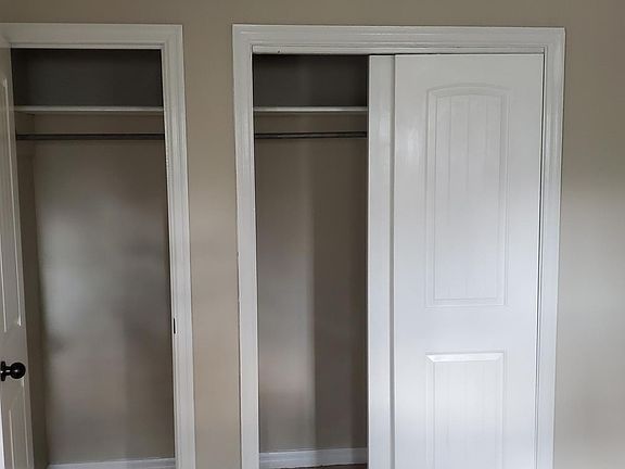 4th image of 2349 Norwood Blvd