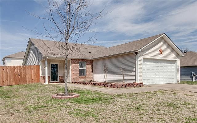 1st image of 2133 Carlton Ln