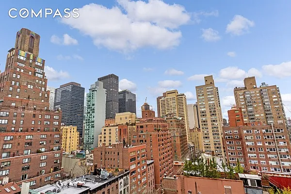 Rented by Compass | media 30