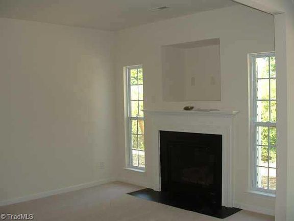 4th image of 1940 Munn Pointe Dr