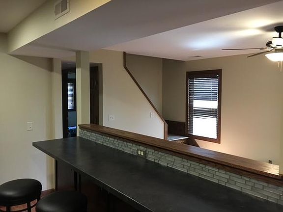 3rd image of 1033 New Hampshire St