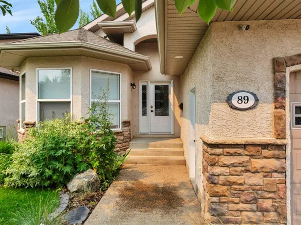 89 E Alberts Close, Red Deer, AB T4R 3J7