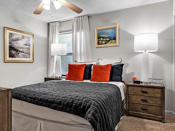 3rd image of 5301 Summerwind Dr #28-101