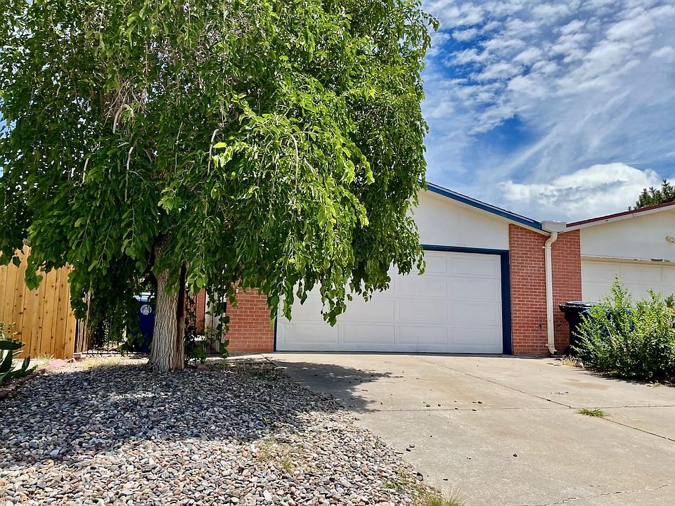 1st image of 1202 Alvarado Dr NE