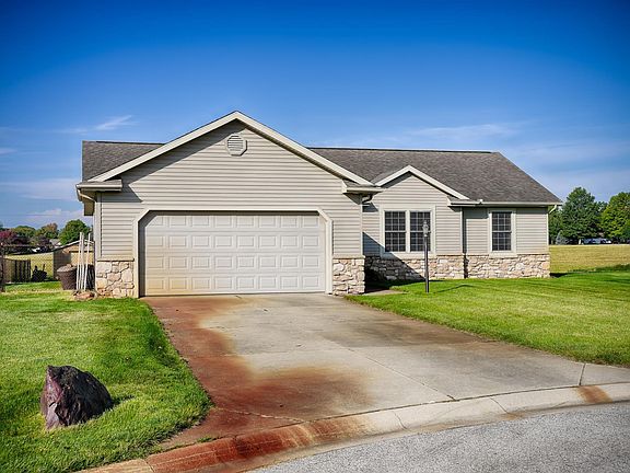 4th image of 57323 Garnet Ln