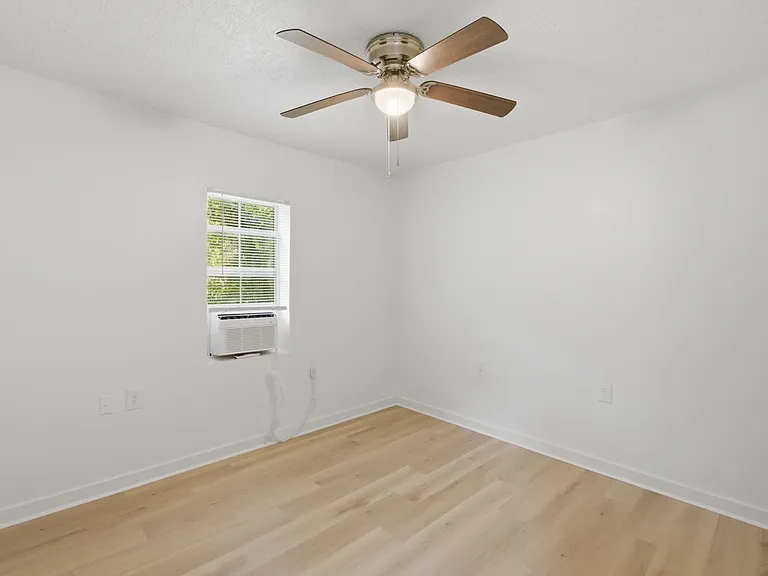 1824 Grayson St — Photo 19