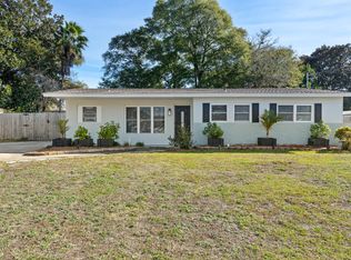 220 Lee Dr, Mary Esther, FL 32569