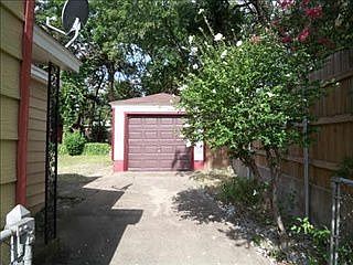 2nd image of 1327 Whitaker Ave