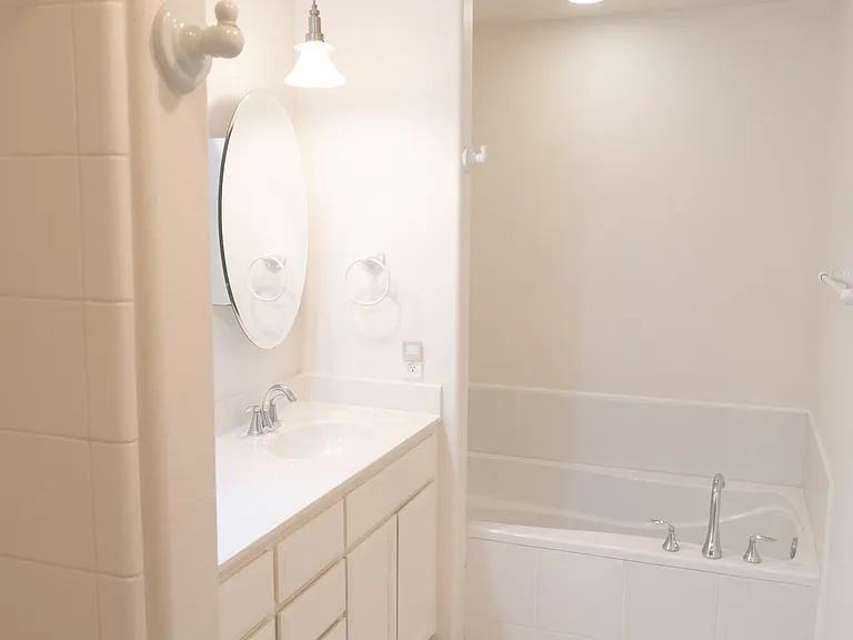 209 Ash St #C — Photo 12