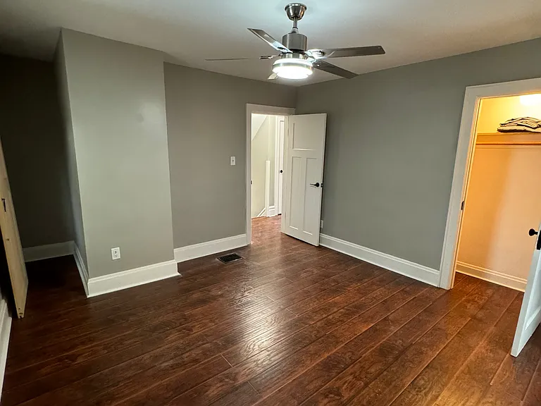 988 Linwood Ave — Photo 10