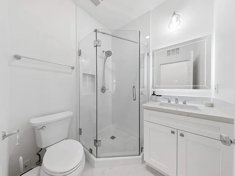 35 Bedford Ct — Photo 32