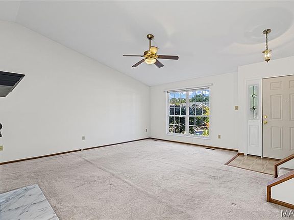 5th image of 2518 Barrett Place Dr